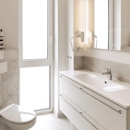 Moderne Mit Seesicht Апартаменты *